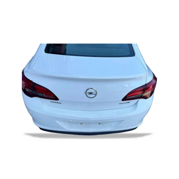 Opel Astra J Sedan Bagaj Kapağı Beyaz