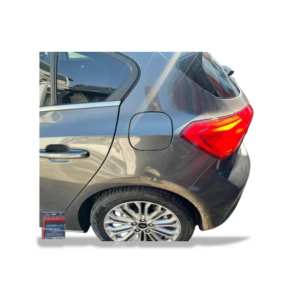 Ford Focus 4 Füme Sağ Sol Arka Çamurluk